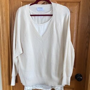 Old Navy Women's V-Neck Sweater in Cream
